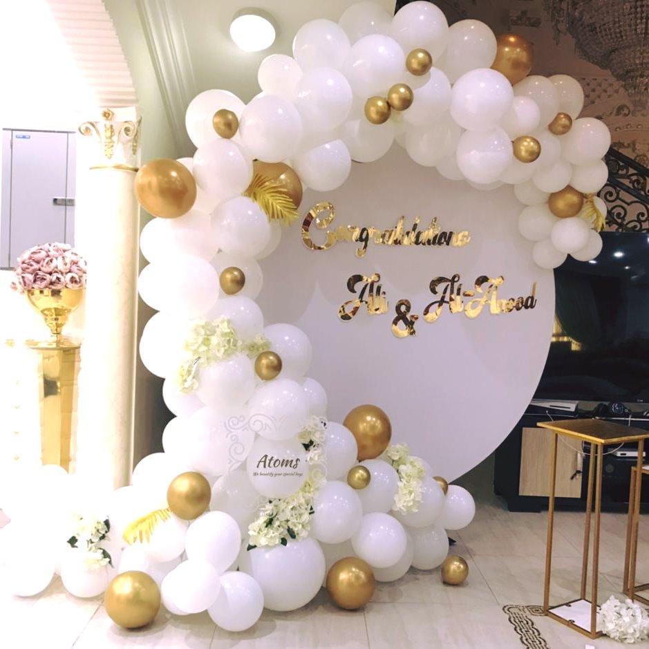 إعداد التخرج البلاتيني ذو الظل الأبيض