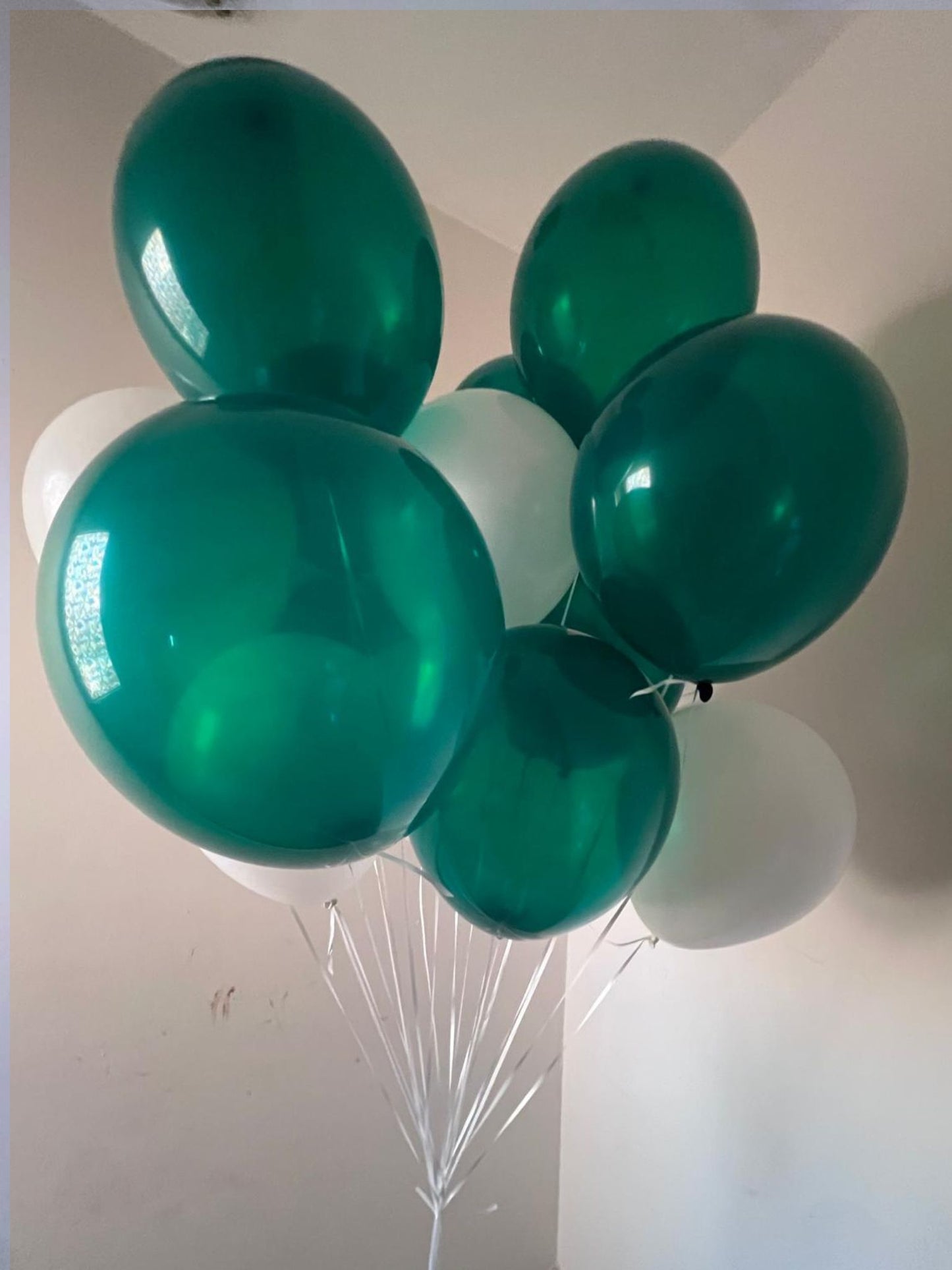 Pearl Green & white Helium Balloon Bunch (Copy)